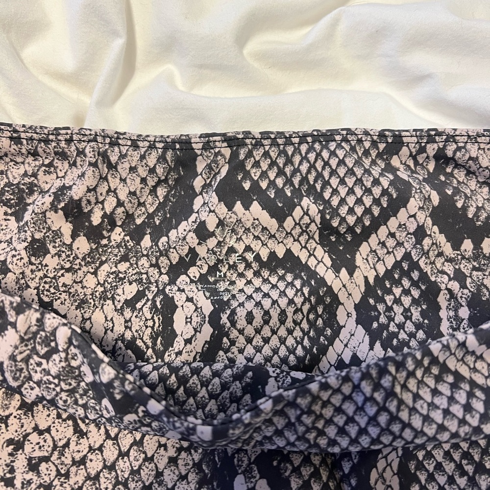 Varley Animal Print Leggings - Picture 3 of 3